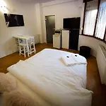 Black &White Room